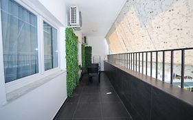 Luxury Apartment Tajvani